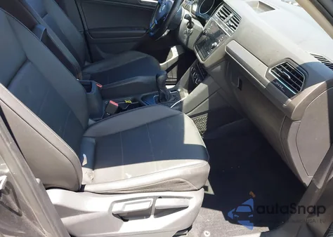 2018 Volkswagen Tiguan 2.0T Se/2.0T Sel from USA, damaged, VIN 3VV3B7AX5JM220827